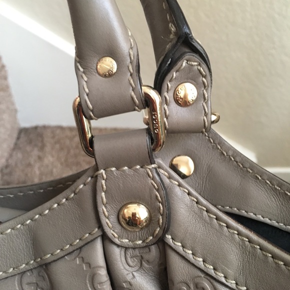 Authentic Gucci “La Pelle Guccissima” Sukey - Picture 4 of 8